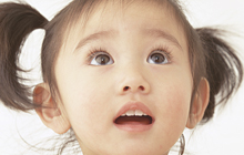 子供の驚く顔
